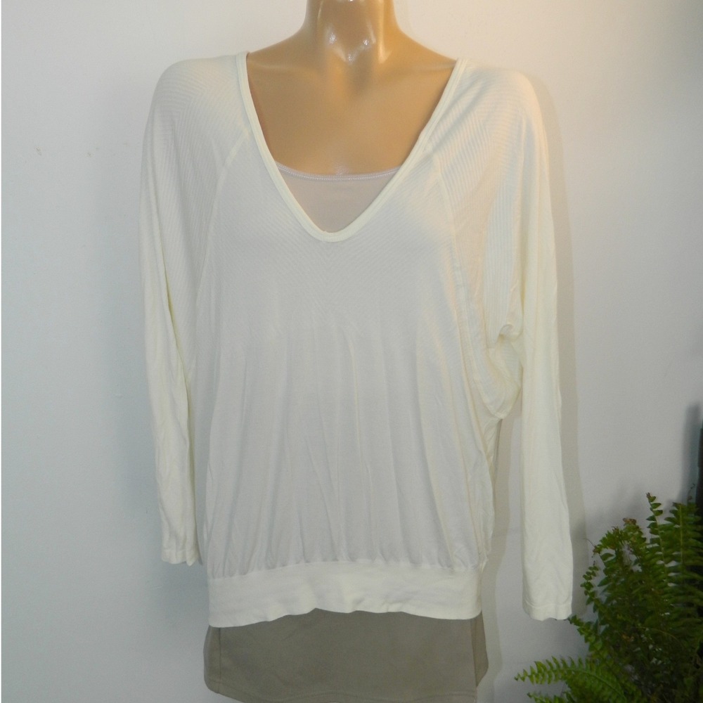 Sweaty Betty Top Women XL Cream V-Neck Long Sleeve Ribbed Modal Yoga NEW